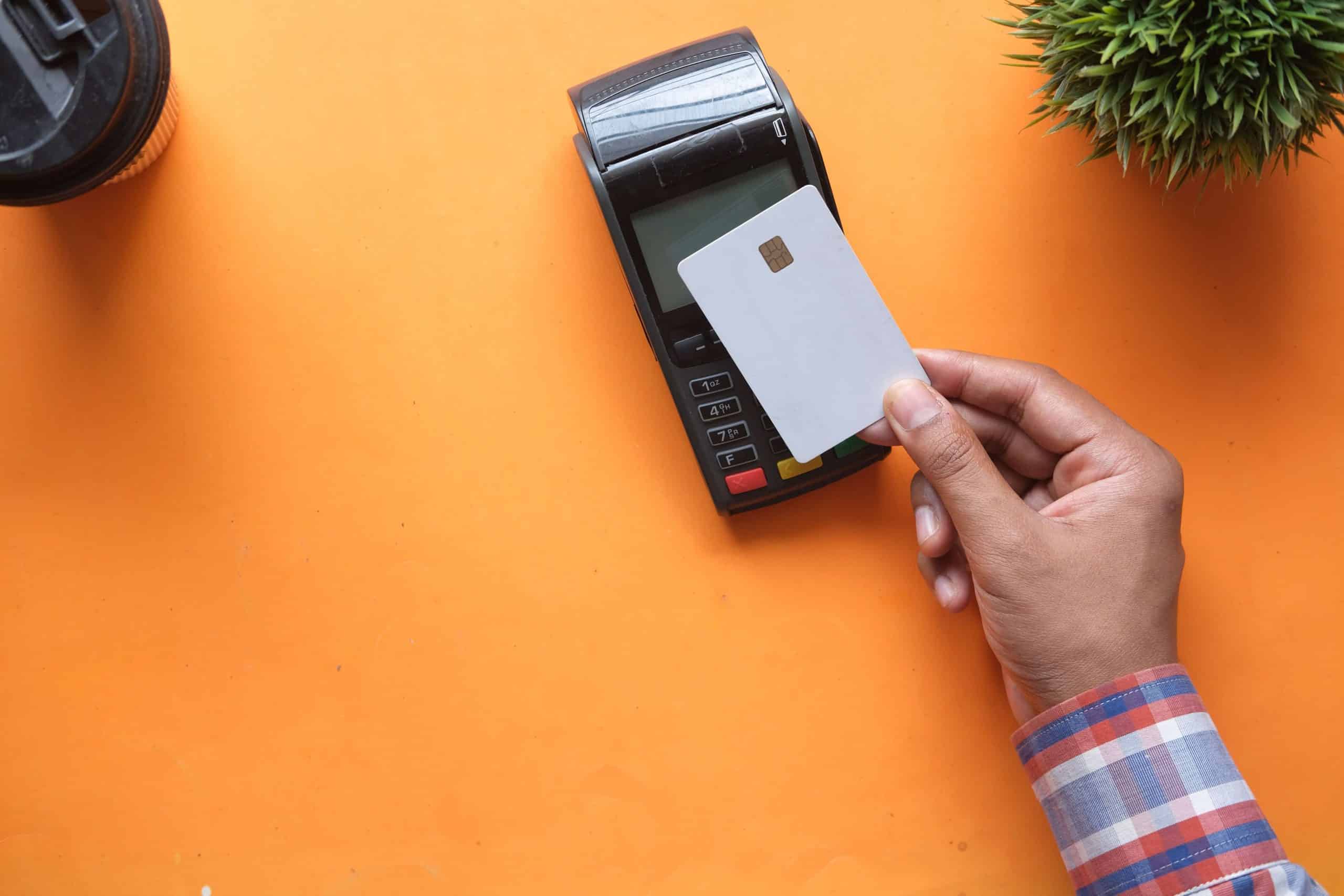 Cómo funciona una tarjeta de crédito y qué debes entender antes de utilizar una